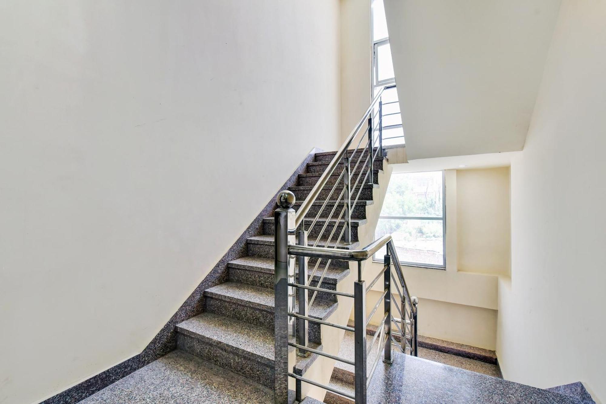 Hotel O Arn Plaza Τζαϊπούρ Εξωτερικό φωτογραφία